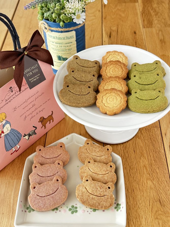 卵アレルギー、乳アレルギーや授乳中でも安心、名古屋、一宮、岐阜、多治見、各務原、豊田から多数来店、全国にも発送可能な岐阜県美濃加茂市のケーキ屋、「卵、乳製品、白砂糖をつかわない　おやつのアトリエ モコ」が販売している、「卵、乳、小麦、白砂糖不使用、グルテンフリーのクッキーセット2026春」の写真。